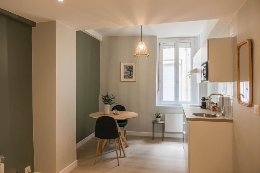 Bel Appartement Idealement Situe Орлеан Екстериор снимка